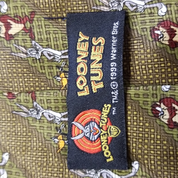 Looney Tunes character tie-Bugs Bunny, Daffy Duck, Taz Green… - Picture 2 of 4